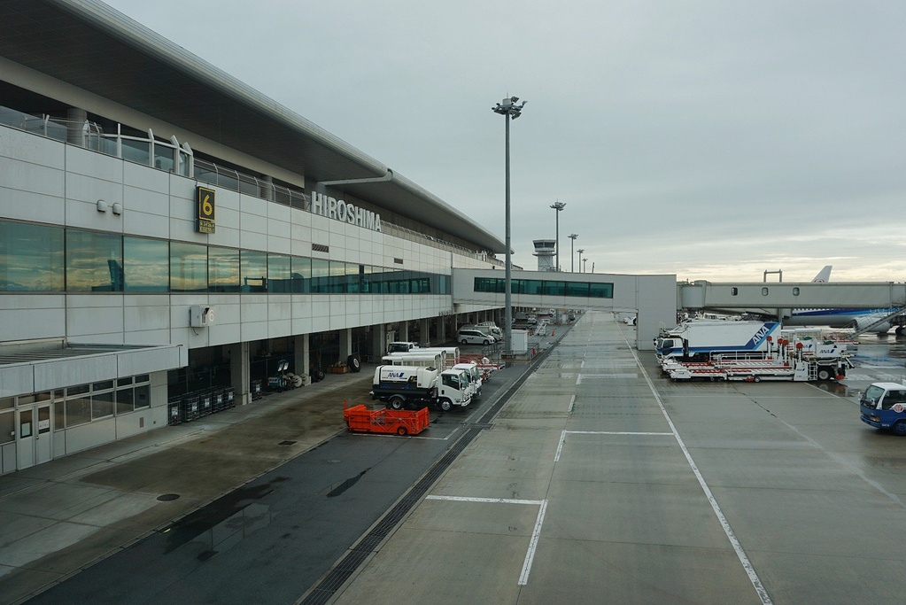  p>广岛机场(hiroshima airport)位于日本广岛县三原市的一座民用机场