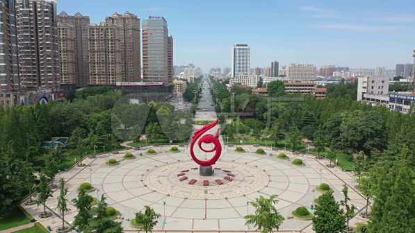 <p>中心广场