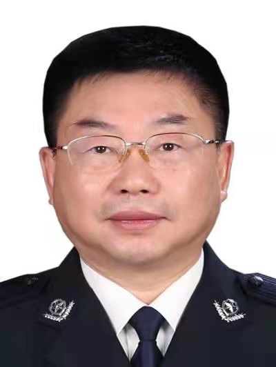 汉族,1963年4月生,陕西 a target="_blank" href="/item/西乡/774428"