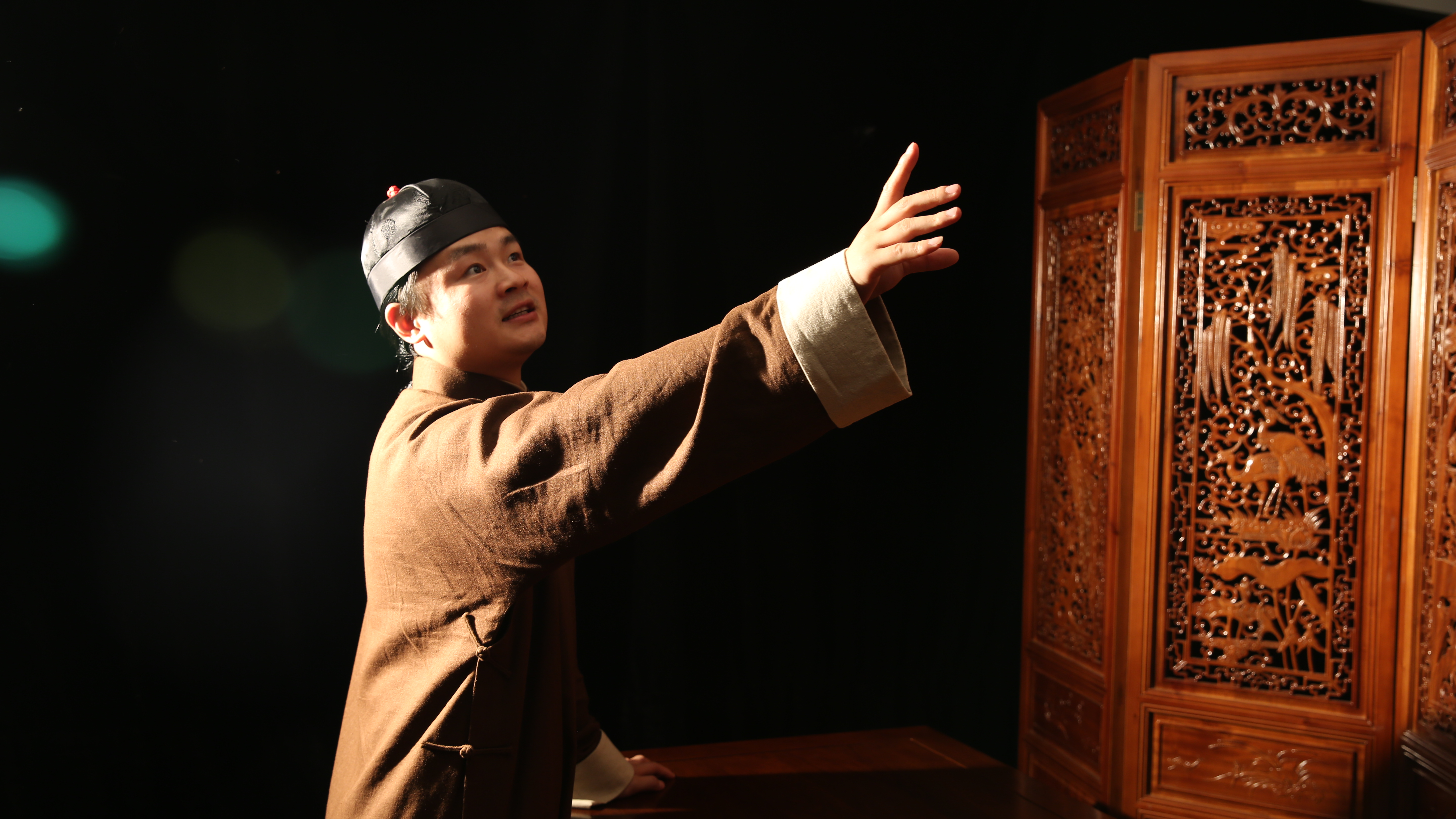  p data-id="gnbprkwb6s">方浩然,口技演员, a target="_blank" href=