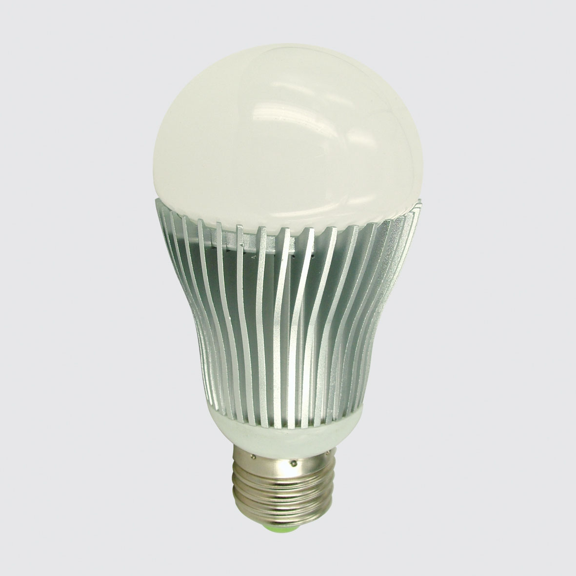 生产,销售于一体的新型电器企业是国内领先的高档开关插座,节能灯,吸