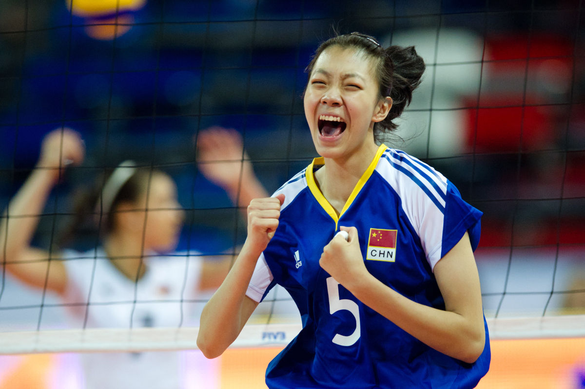  p>王宁,1994年出生,职业是排球运动员,身高191厘米,场上位置是副攻.