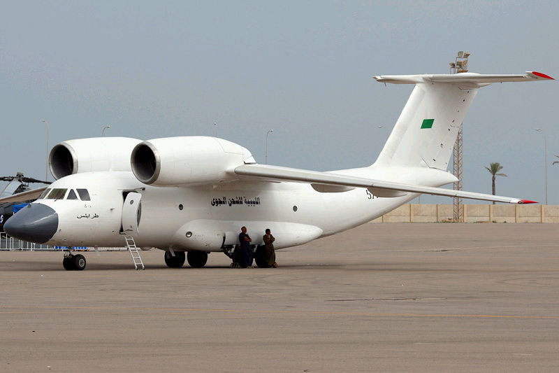  p>安东诺夫设计局创建于1946年,它是以著名飞机设计家 a target="