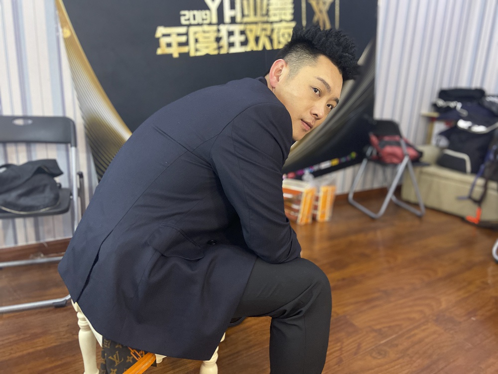  p>宝石gem,本名董宝石,1986年7月20日出生于吉林