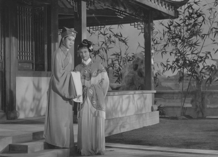 《追鱼》是中国1959年由 a target="_blank" href="/item/天马电影