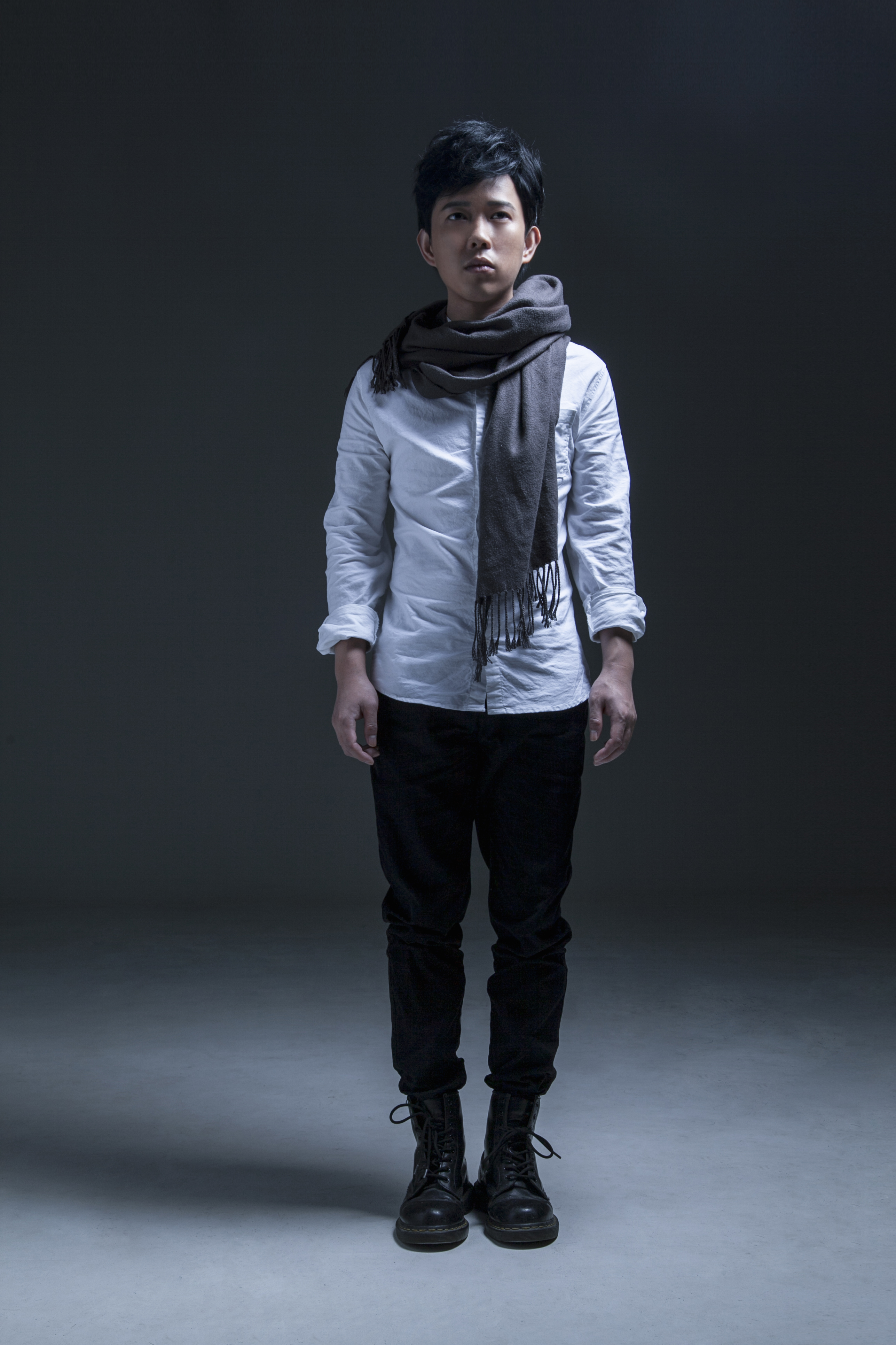  p>胜屿(fish),原名陈胜屿,1988年8月15日出生于广西,中国大陆音乐