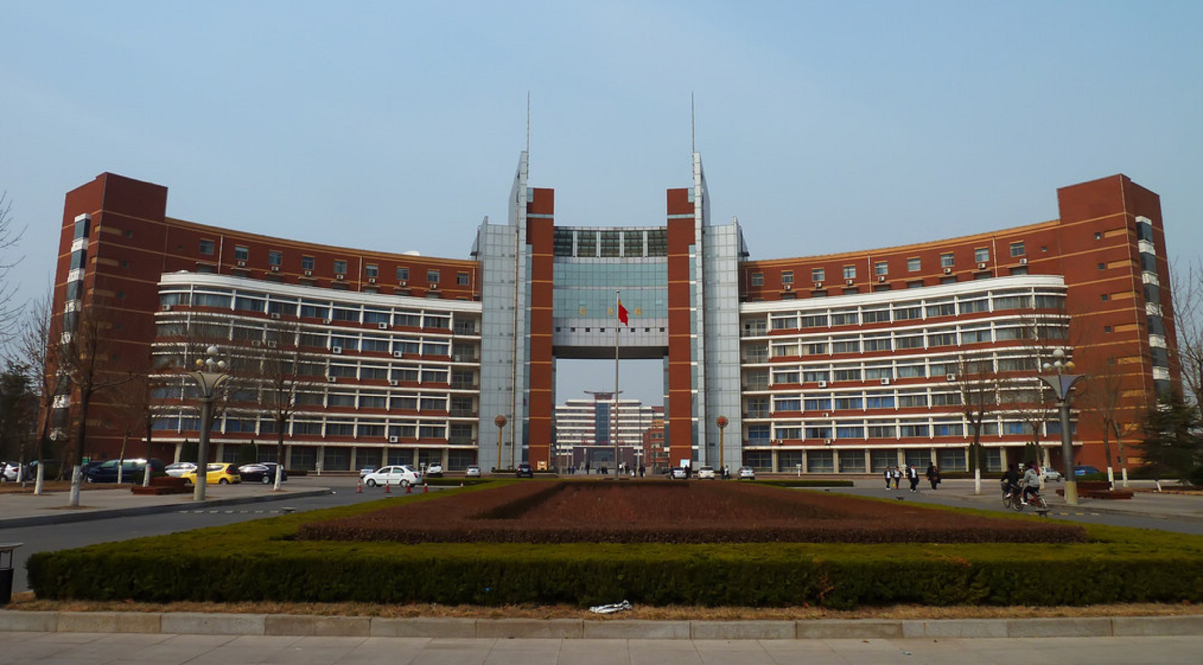  p>滨州学院(binzhou university)是由 a target="_blank" href="