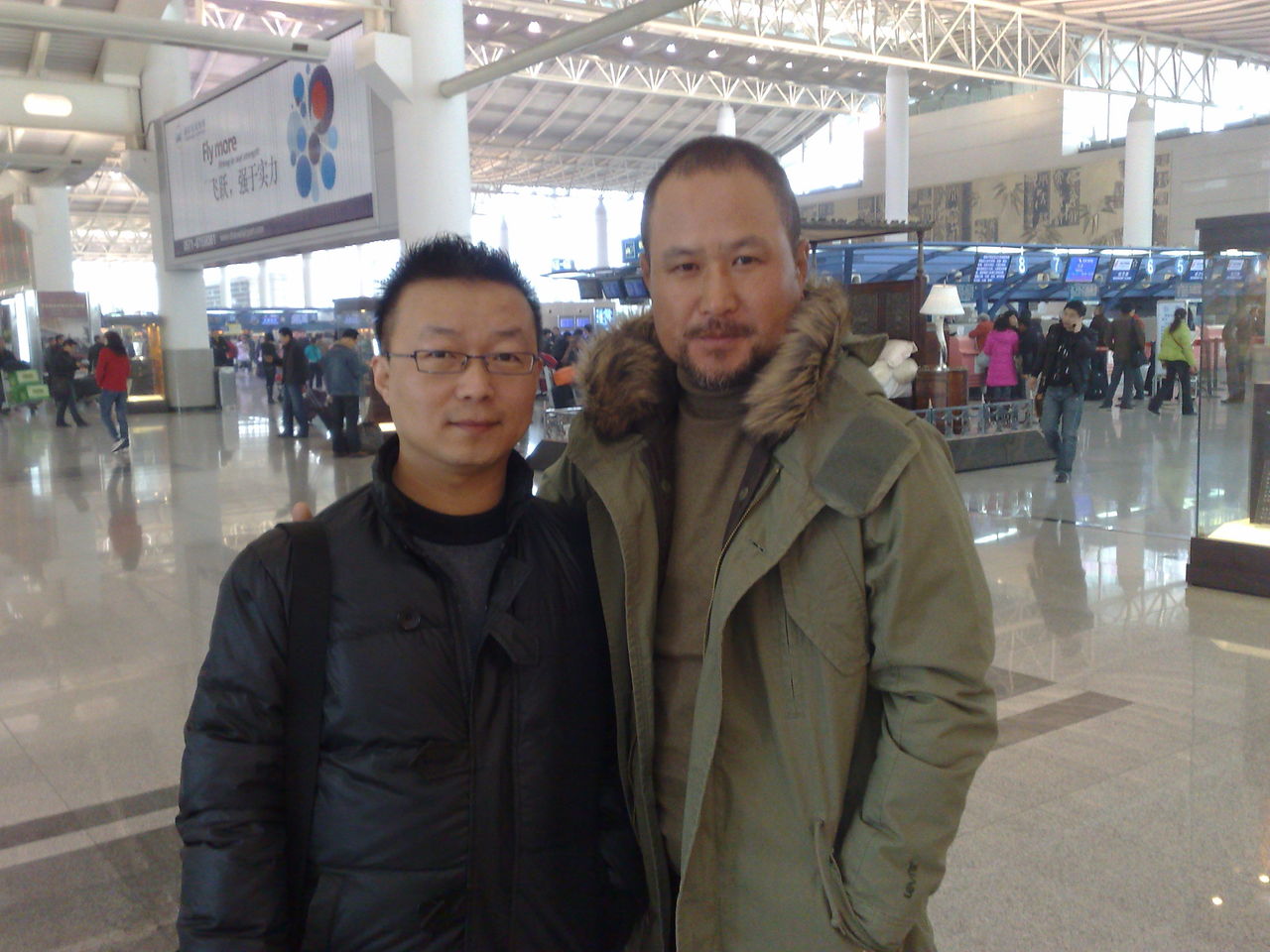  p>张镐哲,1962年1月12日出生于韩国首尔,毕业于台湾文化大学文学系