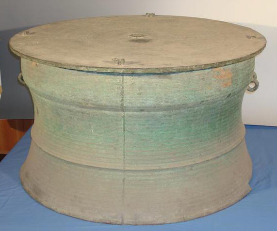 信宜北流型铜鼓