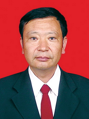  /p> p>1974年7月至2005年7月在辽宁省昌图县平安堡乡农机服务站工作 