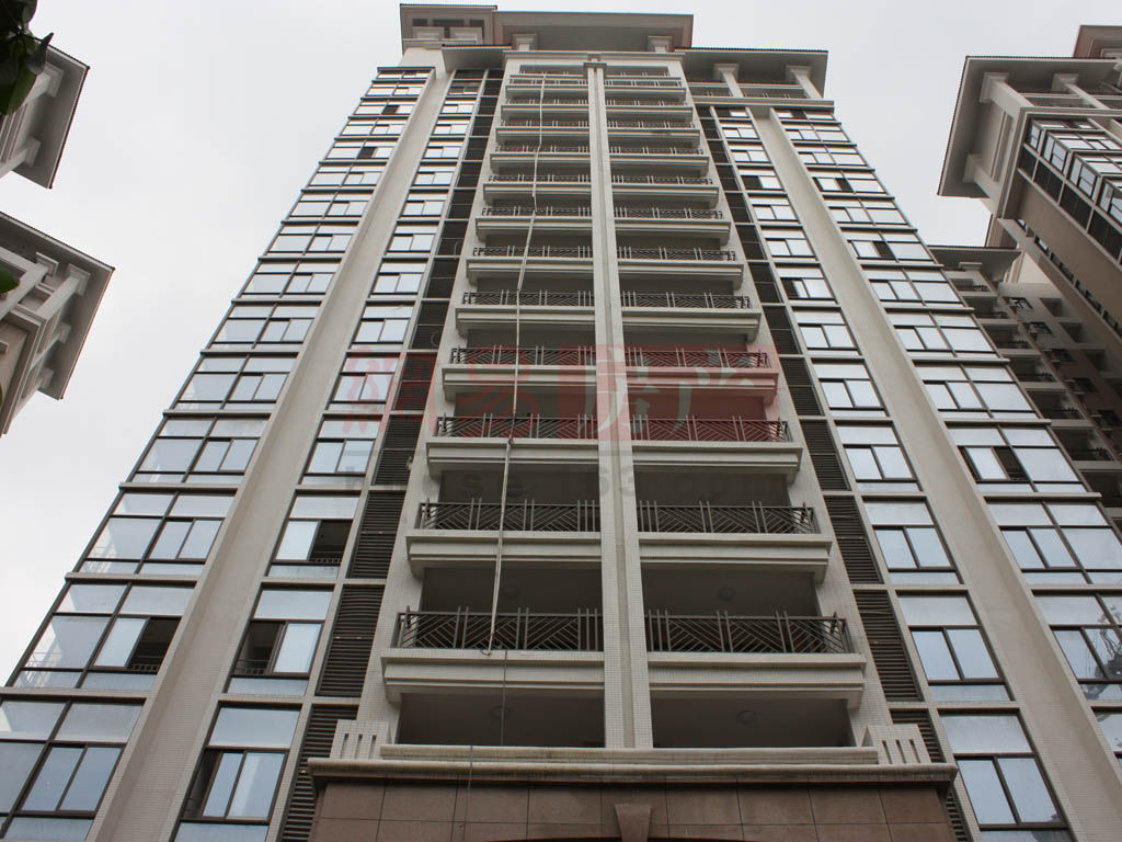  p>广州富力城坐落于广州白云区平沙地段,位于机场高速公路平沙站出口