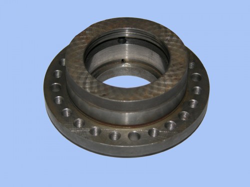 构造特别的大型和特大型轴承座,其具有构造紧凑,回转灵敏,装置维护