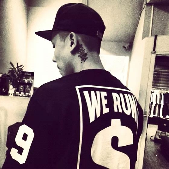  p>顽童mj116,中国台湾嘻哈说唱男子组合,由瘦子 i>(陈昱榕) /i>,小春