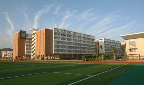  p>济宁高新区高级中学(原兖州市第四中学,于2003年划归高新区管理