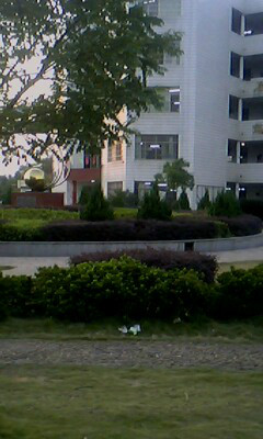  p>湘潭县第九中学是首批湘潭市市级示范性高级中学,湖南省现代教育