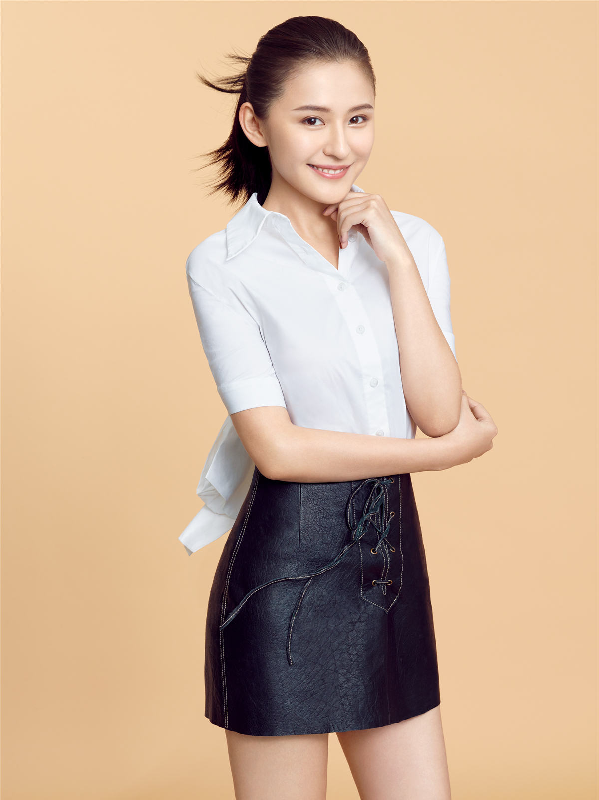  p>热依扎,1986年7月15日出生于北京市,中国内地女演员,模特,毕业于 a