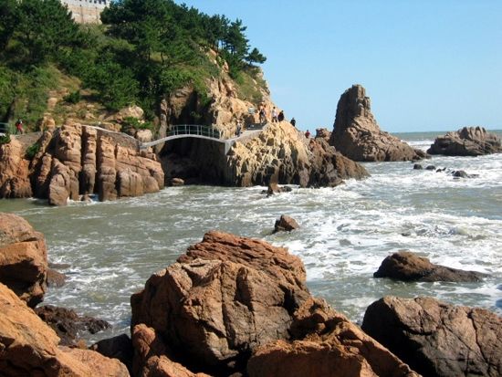 ">地级市 /a>,地处中国 a target="_blank" href="/item/南海/27429"