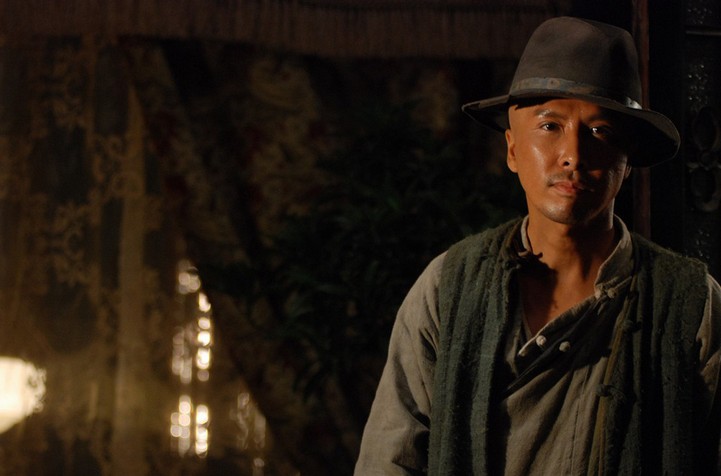  p>电影《十月围城》由 a target="_blank" href="/item/陈德森