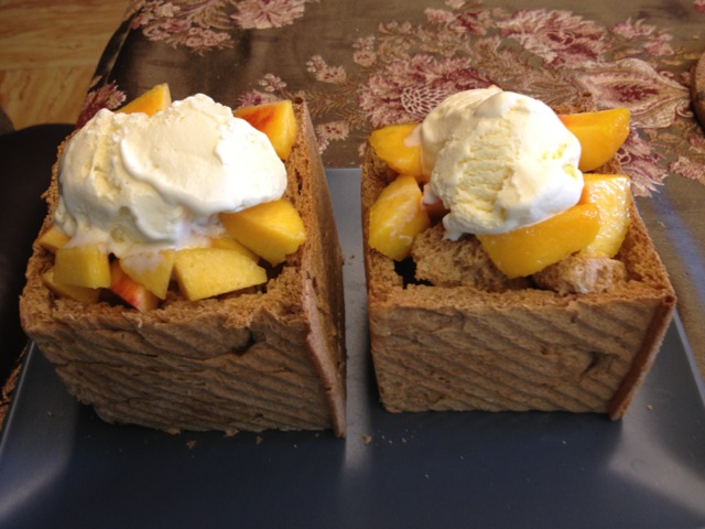 黄桃吐司冰淇淋