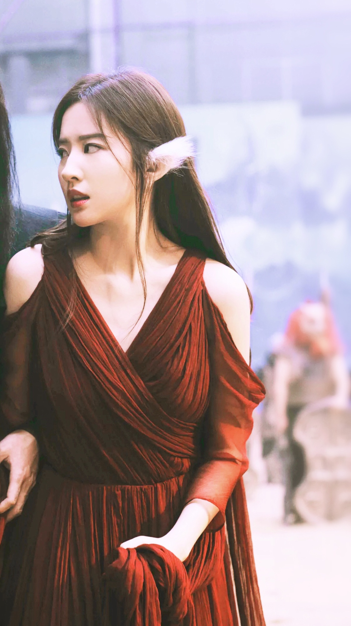 刘亦菲,1987年8月25日出生于湖北省武汉市,华语影视女演员,歌手