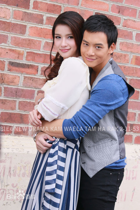  p>婉娜拉·宋提查(vill ),1989年4月10日出生于泰国曼谷,泰国女演员