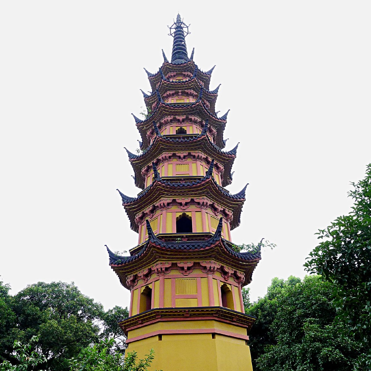  p>苏州双塔又称罗汉院双塔,位于江苏省 a target="_blank" href="