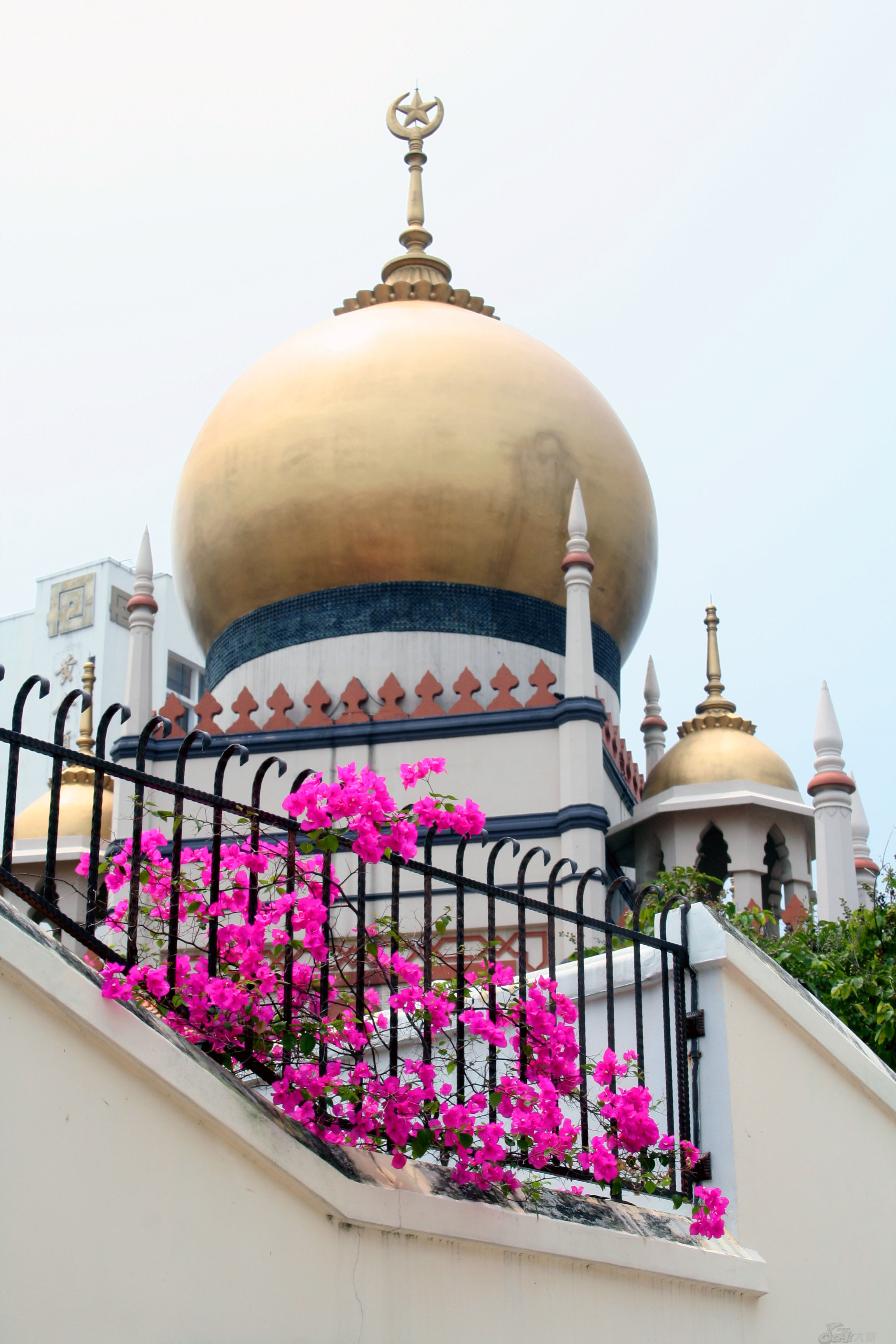 清真寺 /a>)建于1928年,是 a target="_blank" href="/item/新加坡">