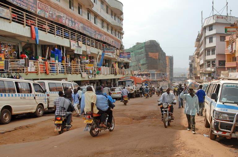  p>2019年6月23日中午,乌干达首都坎帕拉发生一起交通事故.