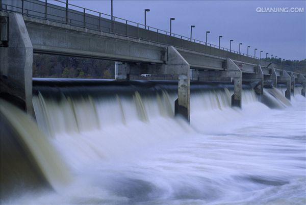  p>密西西比河(英语:mississippi river)是美国最大的河流,是世界第四