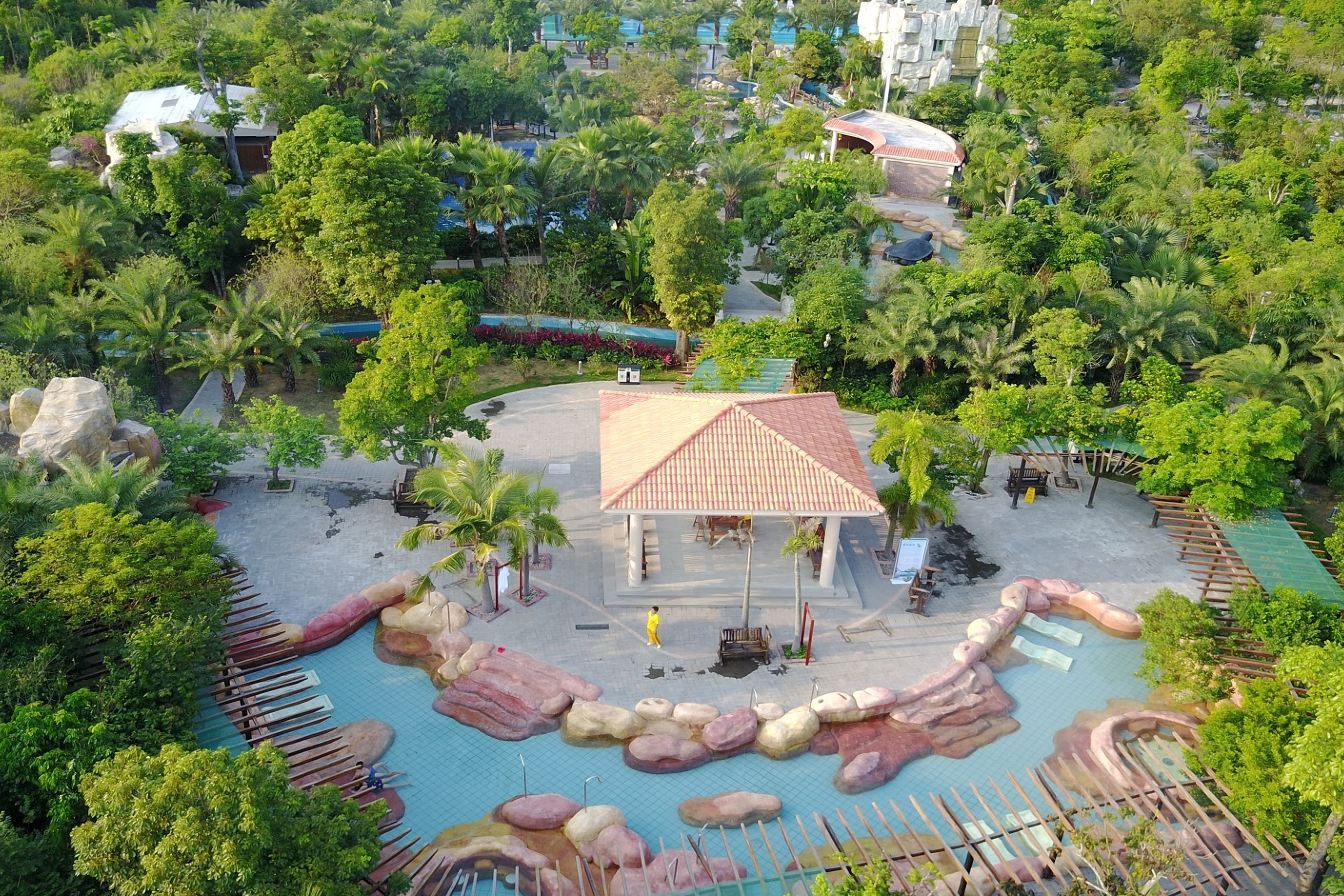  p data-id="t1ttm6cswcis">海东度假村是位于湛江市坡头区境内的度假