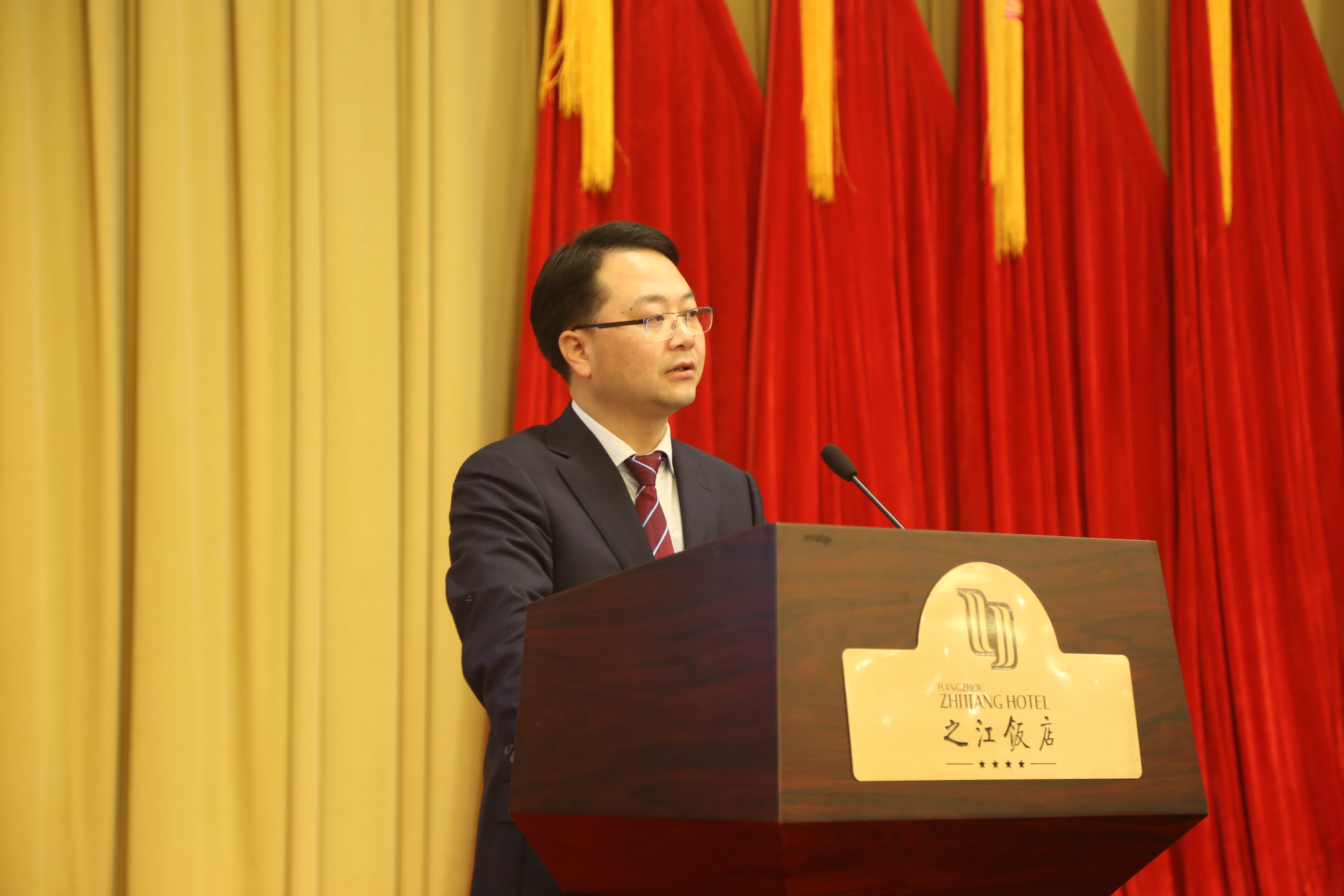 周建平