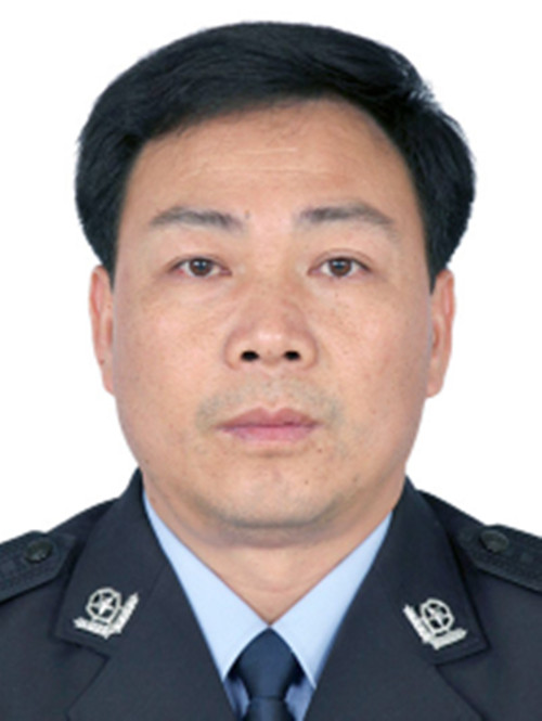  p>陈烈有,男,汉族,1963年3月生,广东陆丰人,1980年11月参加工作,1984