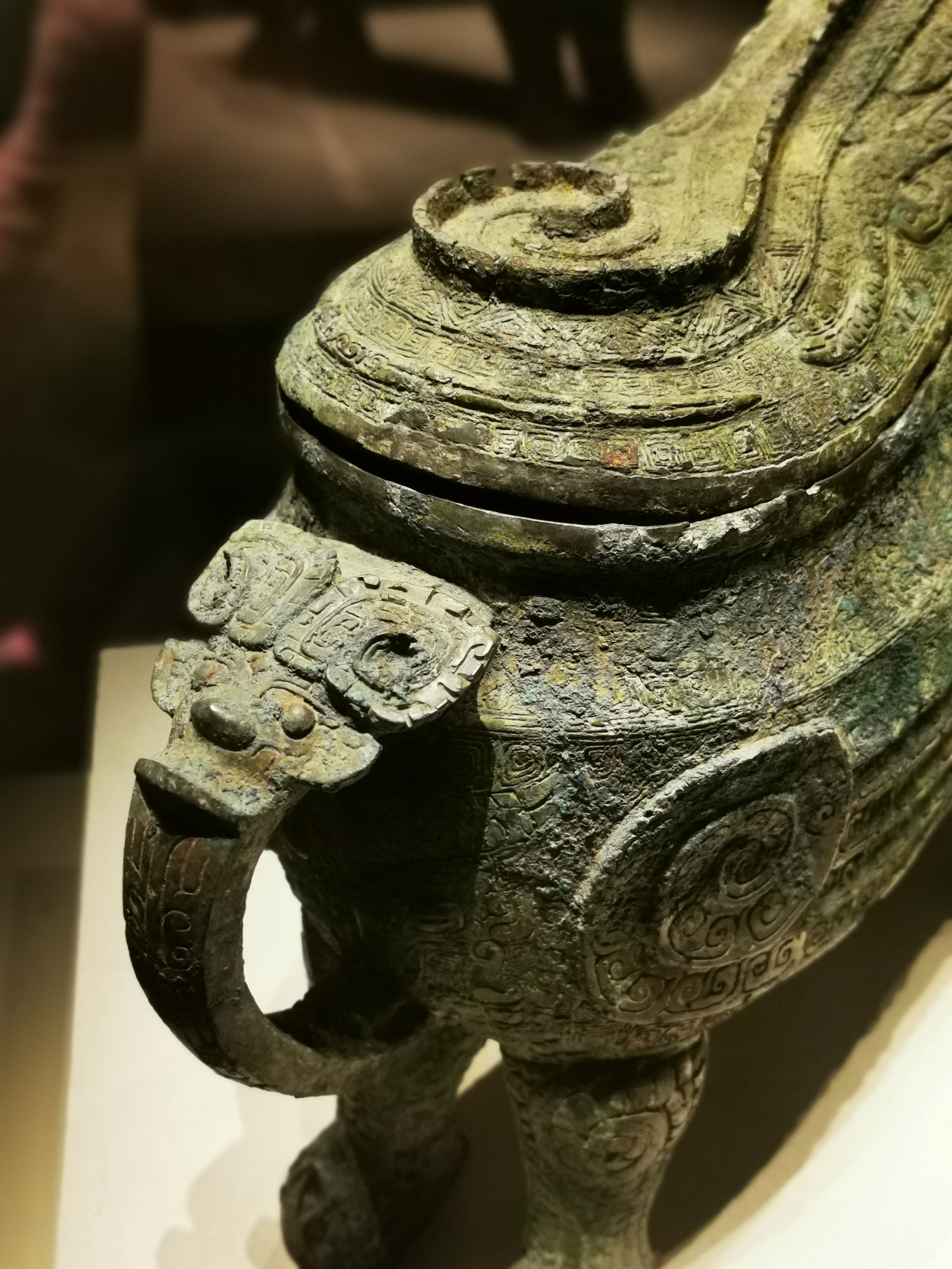 后母辛青铜觥：妇好墓中的瑞兽酒器_百科TA说