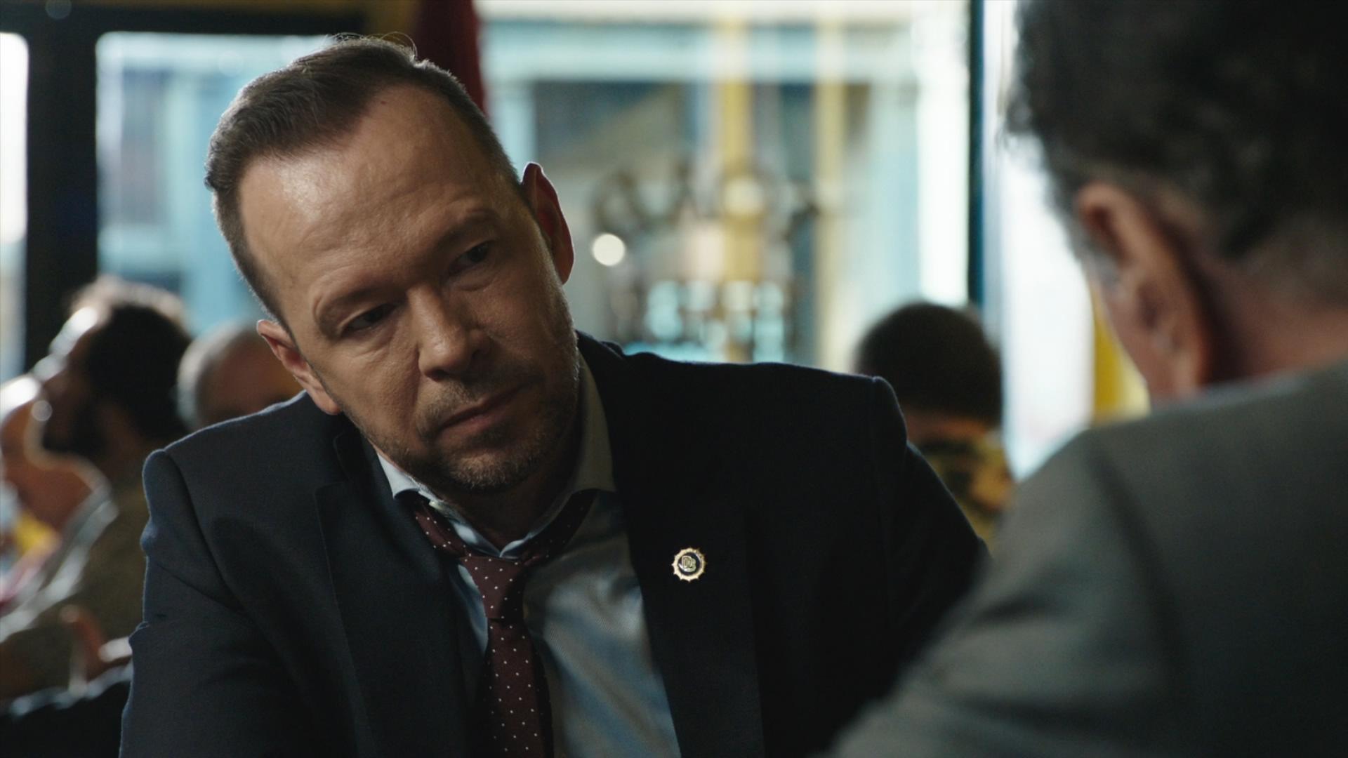 第十季》是大卫·巴雷特执导的电视剧,由唐尼·沃尔伯格,布丽姬·穆娜