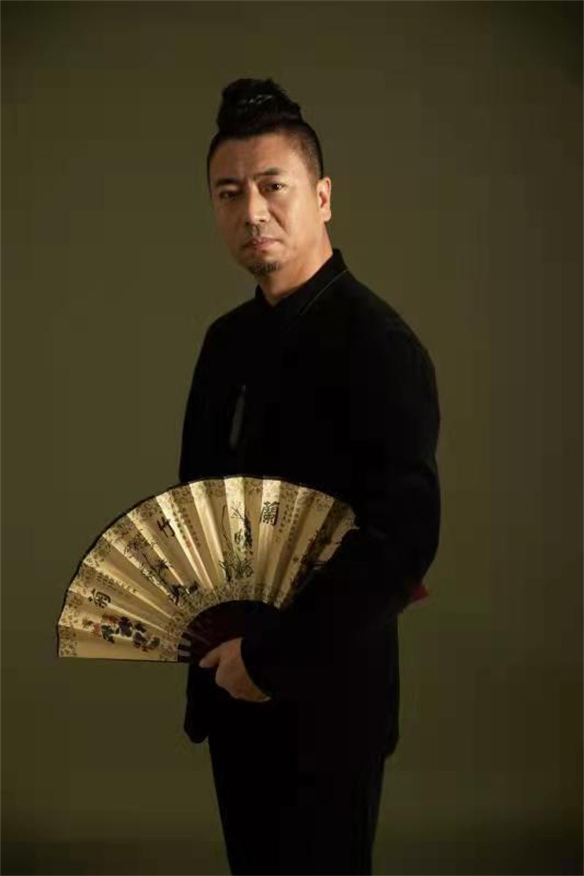 李东辉