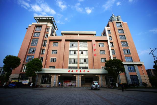 学院是经江西省人民政府批准,国家教育部备案的全日制普通高等院校