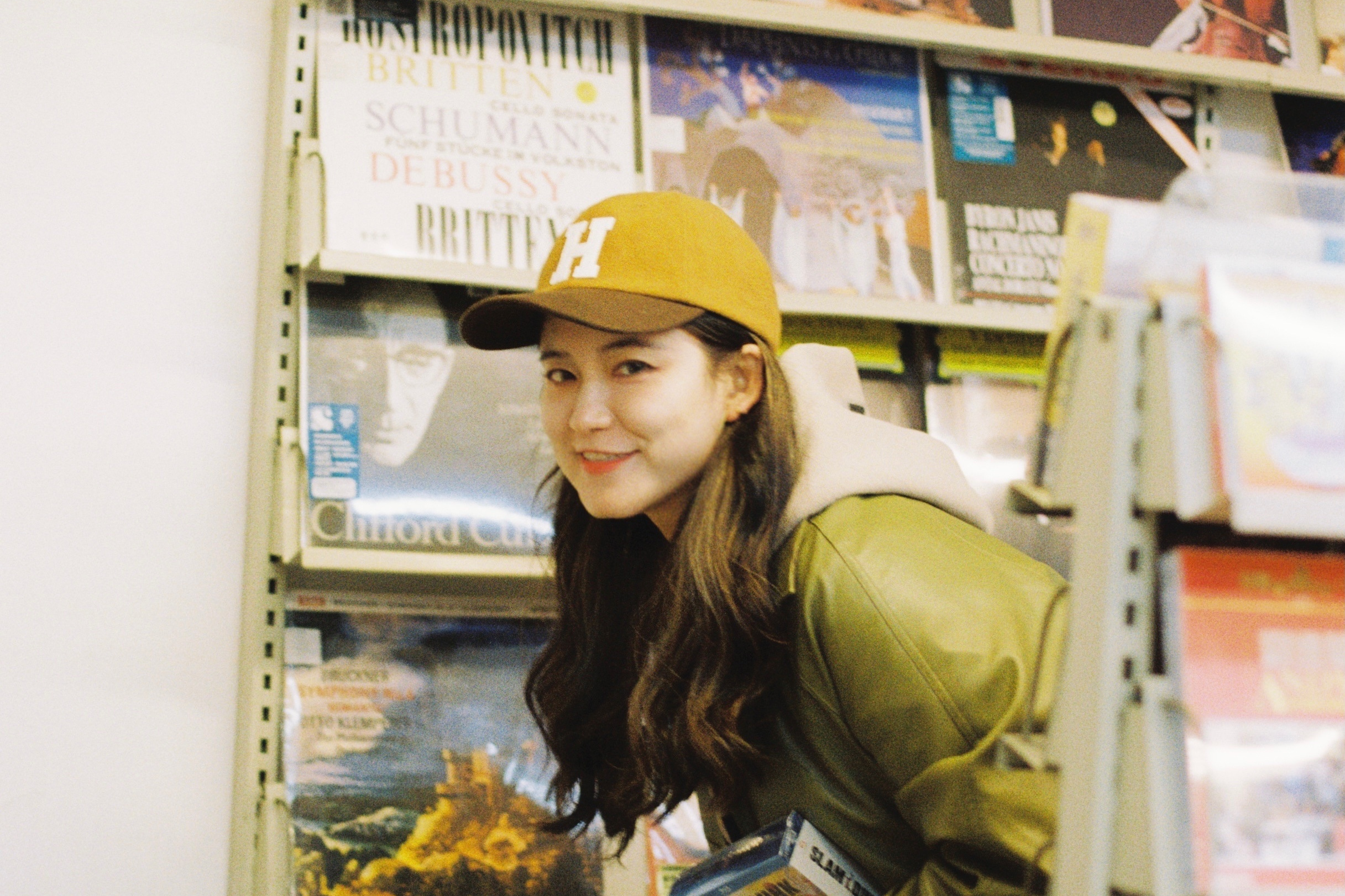  p data-id="go0mlr1n4g">野象小姐,本名周文娟,1989年6月9日出生于