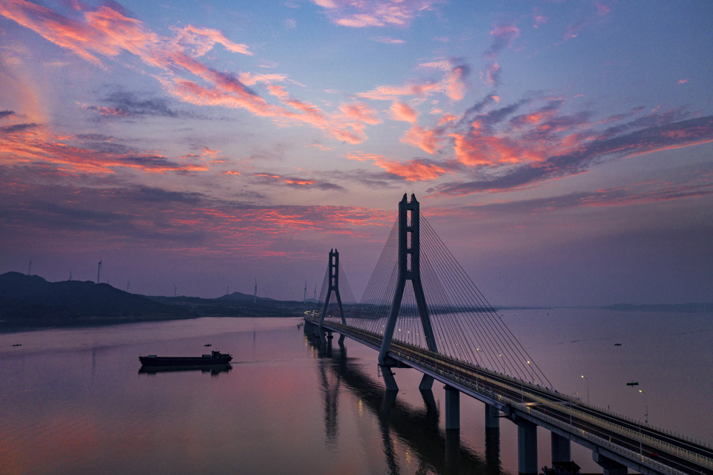  p>都昌县,隶属江西省 a target="_blank" href="/item/九江市