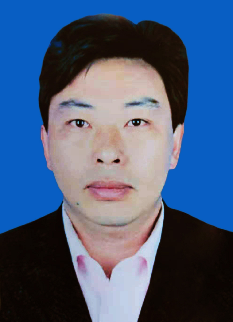 何荣