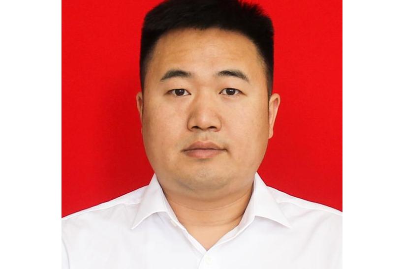  /p> p>现任长沙市岳麓区区委常委. /p>