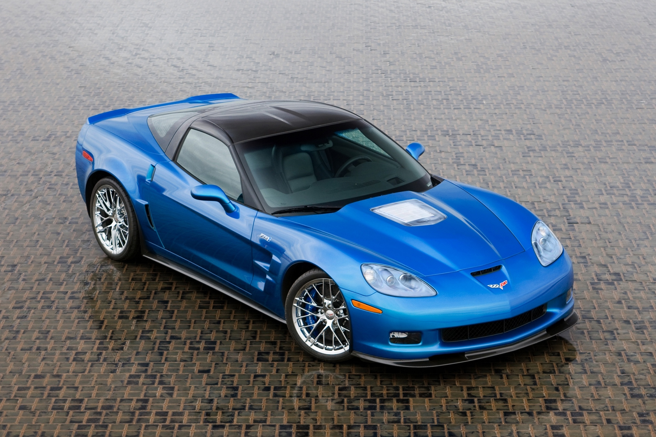 id="gn8joaegwg">雪佛兰考维特zr1是美国肌肉跑车中的顶级佳作,雪佛兰