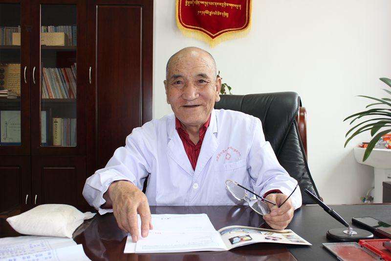 藏族,青海共和人,藏医药专家, a target="_blank" href="/item/国医