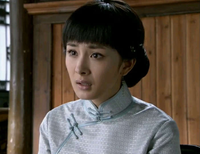 女,电视剧《如意》中的女主角,由著名演员杨幂饰演,谭家真正的大小姐