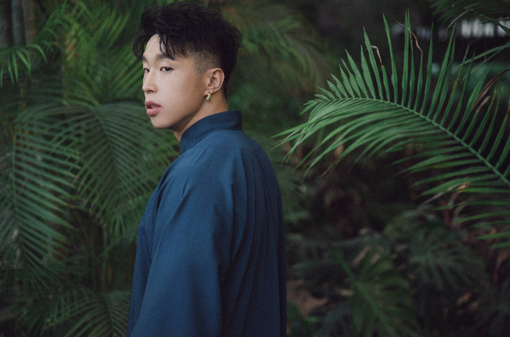  p>朱云峰,本名朱健锋,艺名烧饼,1991年5月23日出生于黑龙江省哈尔滨