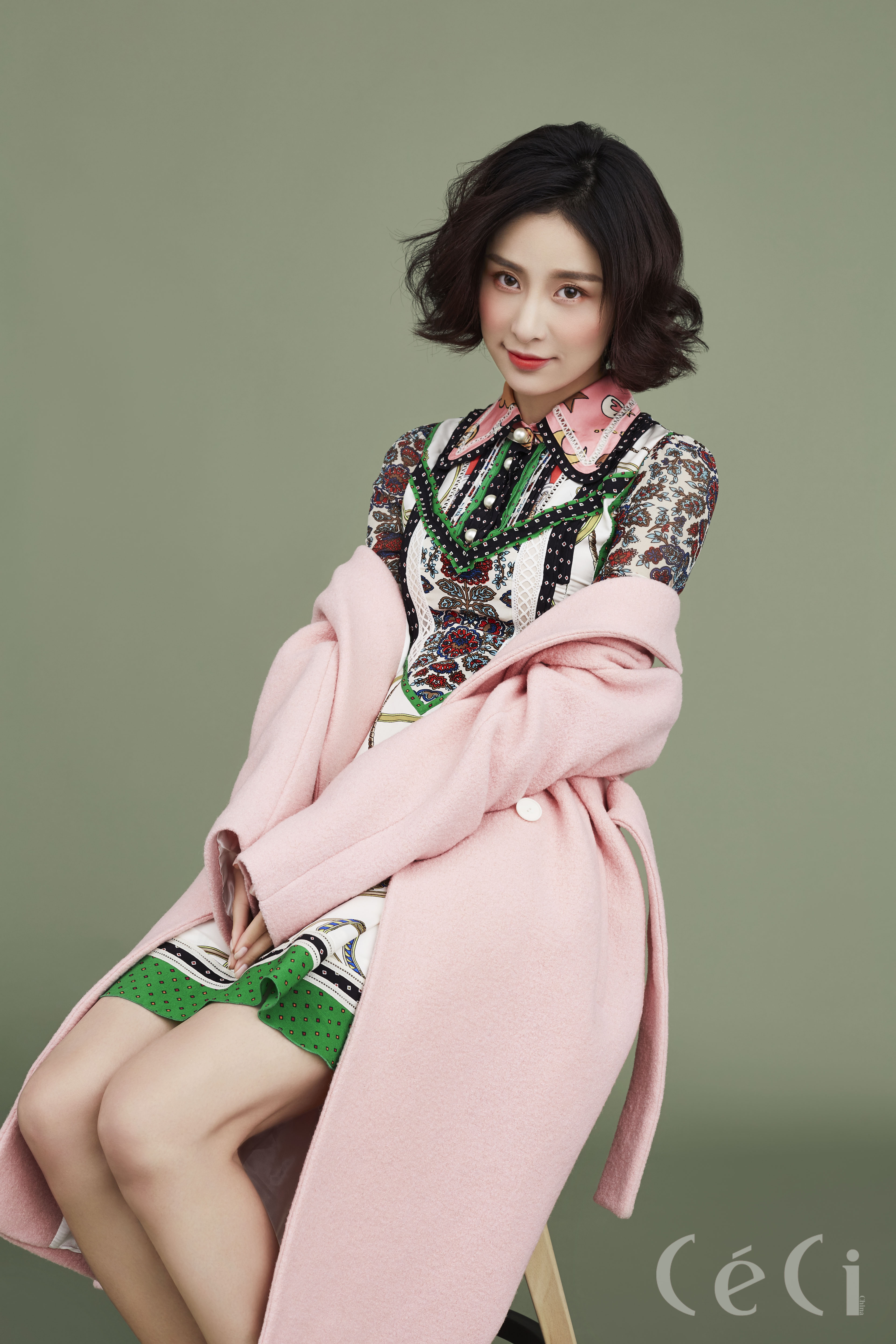  p>贾青,1986年11月2日出生于陕西省西安市,中国内地影视女演员,歌手