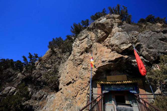  p>天台寺,是位于 a target="_blank" href="/item/辽宁省喀左县