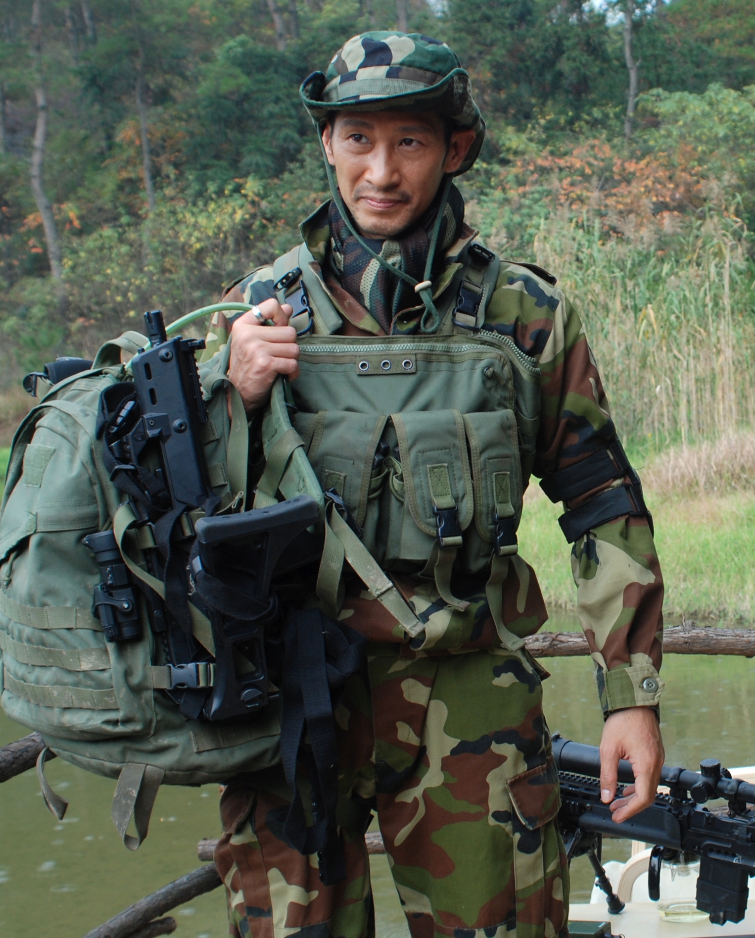 王劲松