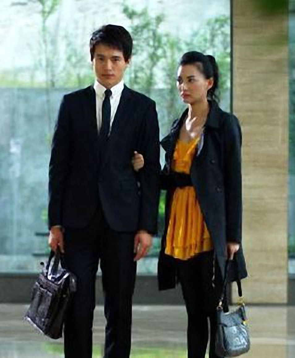 ">海岩 /a>同名小说的电视剧,为江苏卫视自制剧"生死之恋三部曲"之一