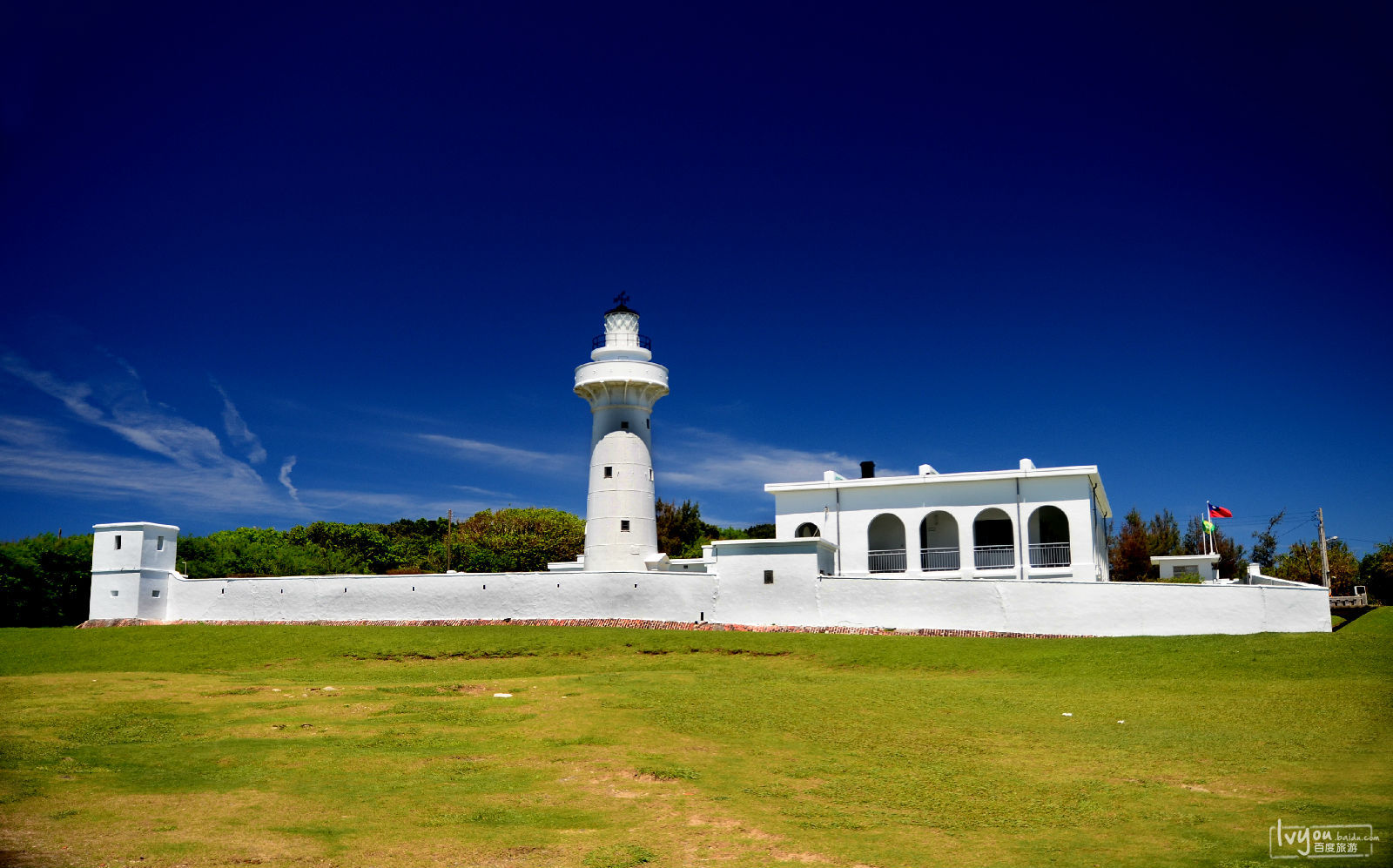 xs">鹅銮鼻公园位于 a target="_blank" href="/item/台湾/122340"