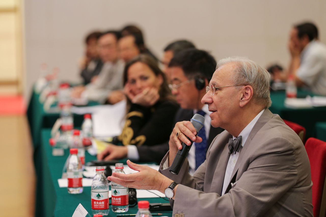 社会学家, a target="_blank" href="/item/巴黎第五大学/9732746"